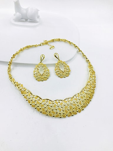 Zinc Alloy Luxury Leaf Earring and Necklace Set