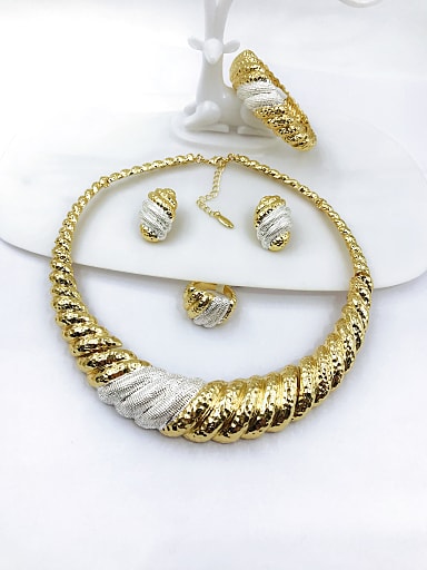 Luxury Zinc Alloy Ring Earring Bangle And Necklace Set