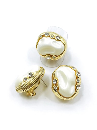 Trend Irregular Zinc Alloy Resin White Ring And Earring Set