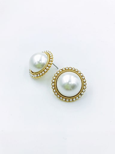 Brass Imitation Pearl White Round Trend Stud Earring
