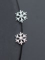 thumb Christmas jewelry: Sterling Silver Snowflake studs earring 0