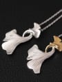 thumb Fashionable Ginkgo Leaves Women Necklace 2