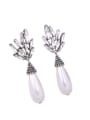 thumb Leaves-shape Artificial Pearls Rhinestones Fashion Drop Earrings 1