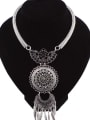 thumb Retro style Personalized Leaves Tassels Rhinestones Alloy Necklace 1