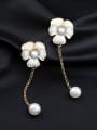 thumb Flower Artificial Pearls Drop Chandelier earring 2