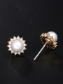 thumb Copper With  Artificial Pearl Simplistic Flower Stud Earrings 2
