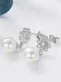 thumb Fashion Artificial Pearl Zircon Flowery Stud Earrings 2