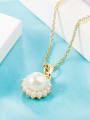 thumb Exquisite Flower Shaped Artificial Pearl Necklace 2