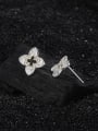 thumb 925 Sterling Silver Clover Dainty Stud Earring 3
