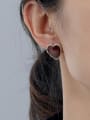thumb Brass Enamel Heart Minimalist Clip Earring 1