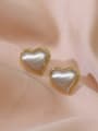 thumb Brass Smooth Heart Minimalist Stud Earring 2