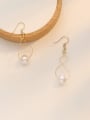 thumb Copper Imitation Pearl Geometric Minimalist Hook Trend Korean Fashion Earring 4