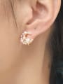 thumb Brass Imitation Pearl Star Minimalist Clip Earring 1