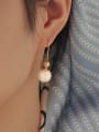 thumb Brass Imitation Pearl Geometric Trend Huggie Earring 1
