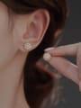 thumb Brass Imitation Pearl Geometric Trend Stud Earring 1