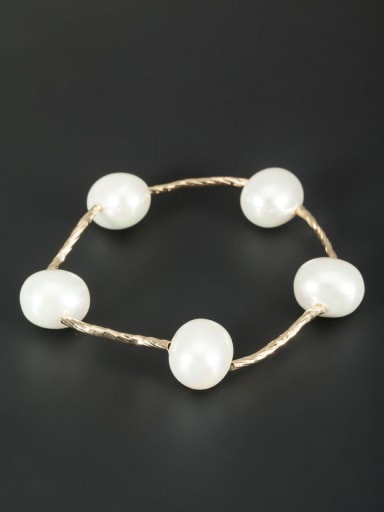 Mother's Initial White Bracelet with Round Pearl