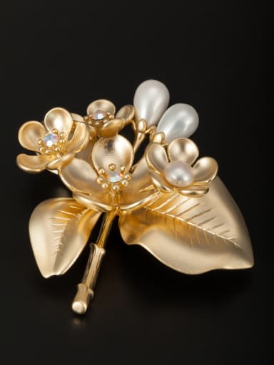 Custom White Flower Lapel Pins & Brooche with Gold Plated