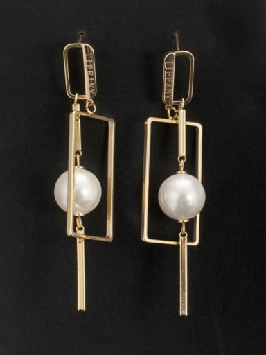 Round Gold Plated Copper Pearl White Drop drop Earring