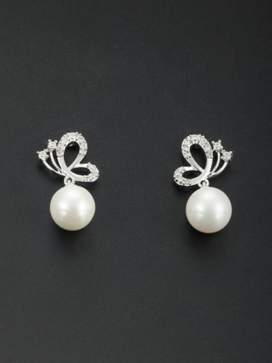 White Round Studs stud Earring with Platinum Plated Pearl