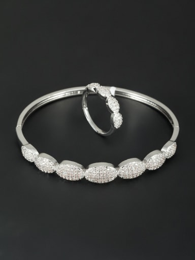 The new Platinum  White Plated Zircon 2 Pieces Set