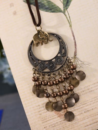 Women Elephant Shaped Tassels Necklace