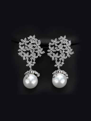 Flower Pearl drop earring