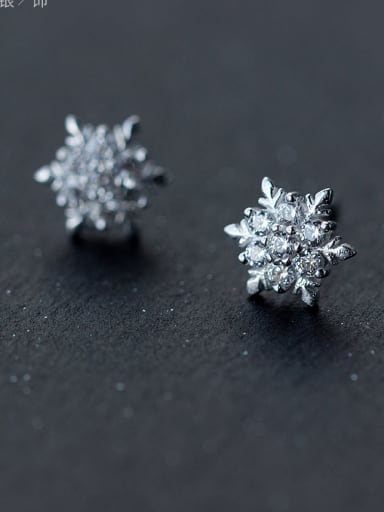 Christmas jewelry:Sterling silver zricon snowflake earring