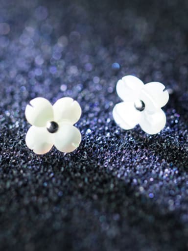 Temperament Flower Shaped Shell S925 Silver Stud Earrings
