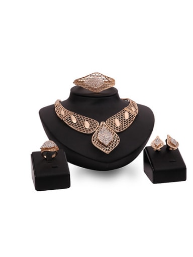 new 2018 Alloy Imitation-gold Plated Vintage style Rhinestones Hollow Four Pieces Jewelry Set