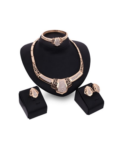 2018 2018 2018 Alloy Imitation-gold Plated Vintage style Rhinestones Hollow Four Pieces Jewelry Set