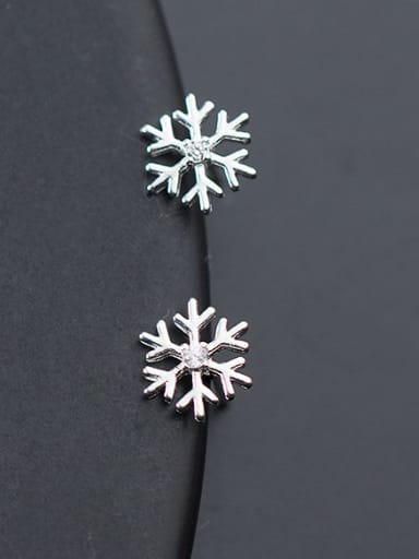 Christmas jewelry: Sterling Silver Snowflake studs earring