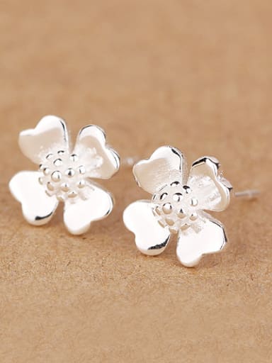 Simple Flower Silver stud Earring