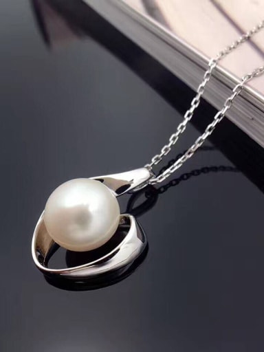 2018 Freshwater Pearl Six-shaped Necklace