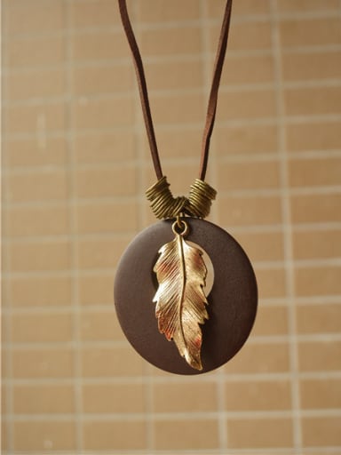 Vintage Wooden Round Shaped Necklace