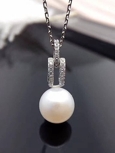 2018 2018 Fashion Freshwater Pearl Zircon Necklace