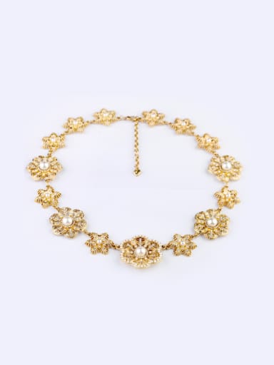 Flower Shaped Artifical Pearl Necklace