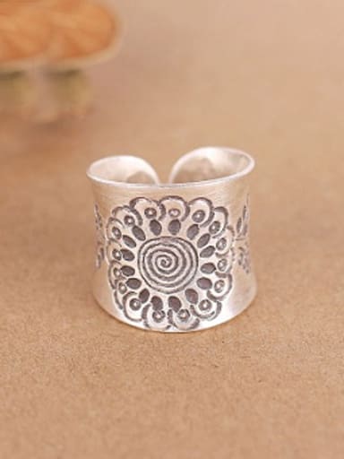 Ethnic Flower-etched Handmade Silver Ring