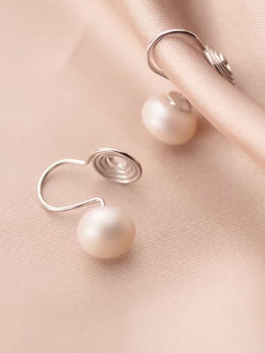 925 Sterling Silver With Artificial Pearl Simplistic Round Earless Ear Clip