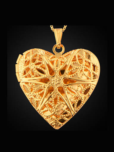 Hollow Heart-shaped Box Necklace