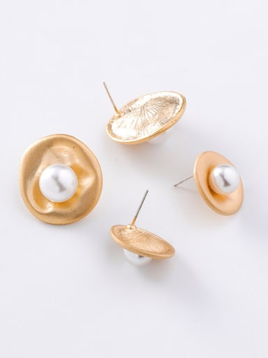 Alloy With Gold Plated Simplistic Round  Imitation Pearl Stud Earrings