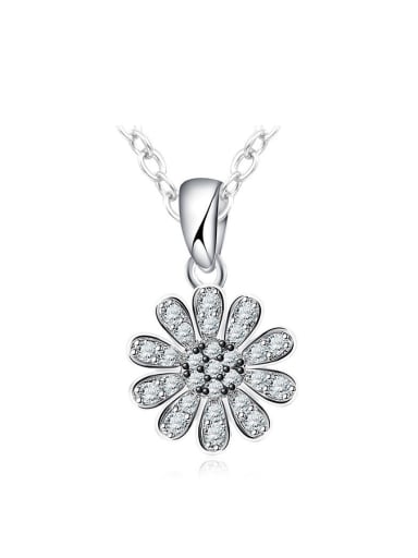 Elegant Flower Shaped Glass Bead Necklace