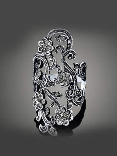 Retro style Antique Silver Plated Hollow Flowery Rhinestones Ring
