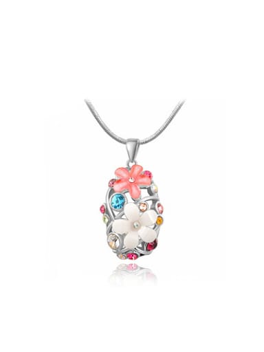 Fashionable Flower Shaped Rhinestone Necklace