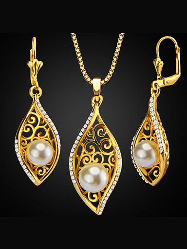 18K Artificial Pearl Hollow Colorfast The two pieces jewelry set