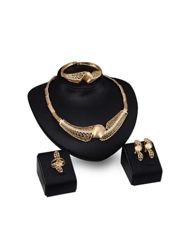 2018 2018 2018 2018 2018 Alloy Imitation-gold Plated Vintage style Rhinestones Hollow Four Pieces Jewelry Set