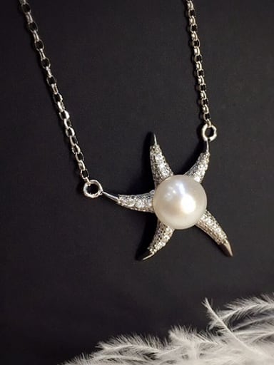 Fashion Starfish Freshwater Pearl Necklace