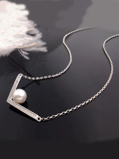 Freshwater Pearl V-shaped Necklace