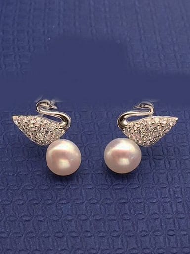 Fashion Swan Freshwater Pearl stud Earring
