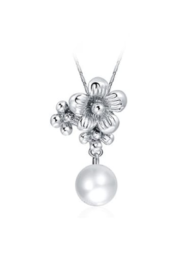 Elegant Flower Shaped Artificial Pearl Necklace
