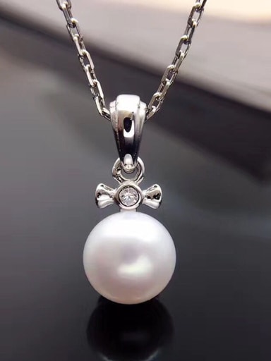 Fashion Freshwater Pearl Cross Necklace